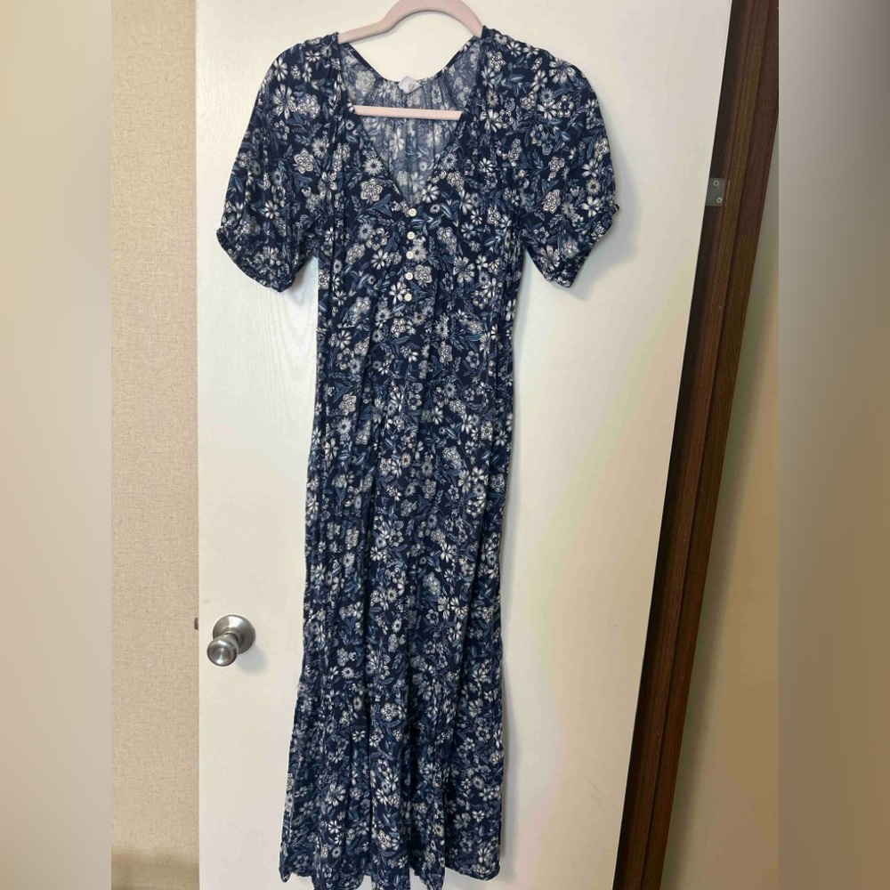 Floral Blue Maxi Dress 🤍